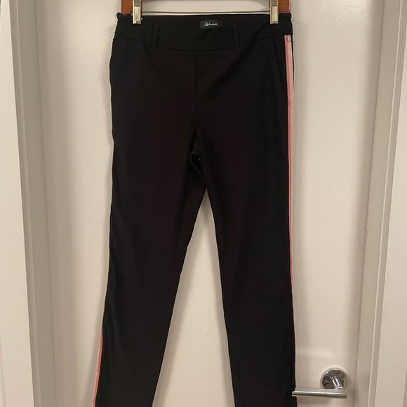 REITMANS / High Rise Slim Leg Black with Pink Pin Strip / Size 10 - Picture 7 of 11
